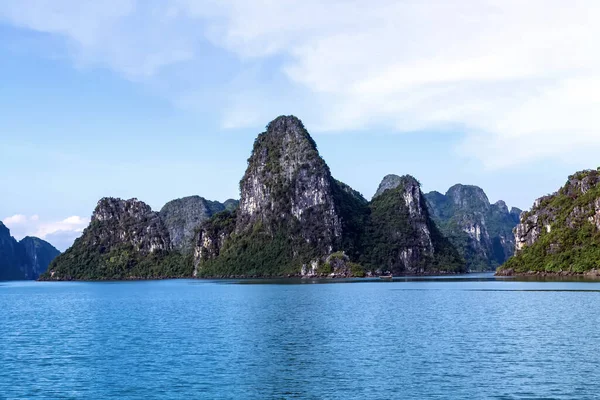 Montagna Paesaggio Isole Calcare Long Bay Vietnam — Foto Stock