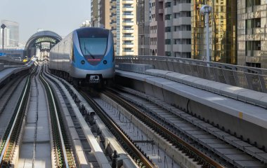 Metro hatları platformu Dubai BAE