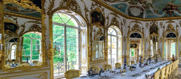 상트페테르부르크 푸시킨 Russia 2014 Hermitage Pavilion Interior Mechanical Table Dining — 스톡 사진