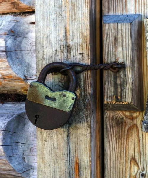 Old rusty padlock — Stock Photo, Image