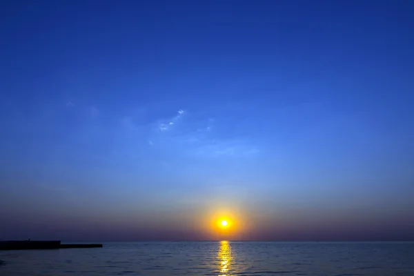 Levendige zonsopgang — Stockfoto