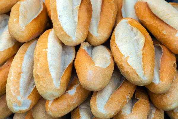 Bochenek chleb jedzenie — Zdjęcie stockowe