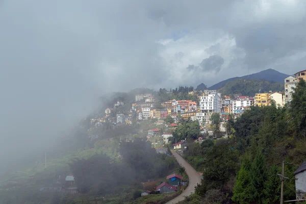 Paesaggio urbano Sapa città. Vietnam . — Foto Stock