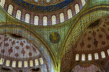 İstanbul 'daki Mavi Cami' nin içi. Türkiye