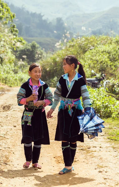 Mujer Hmong Sapa, Lao Cai — Foto de Stock