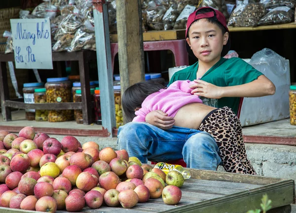 Bambini Sapa, Lao Cai, Vietnam — Foto Stock