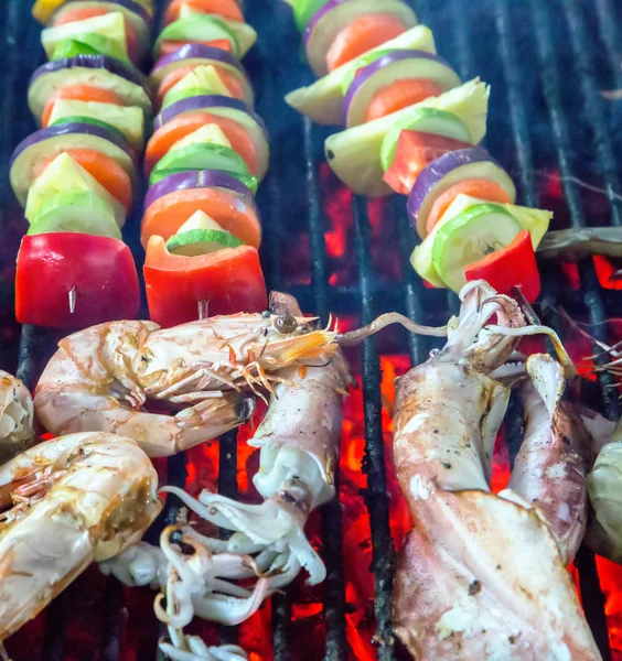 Barbekü Izgara deniz ürünleri. — Stok fotoğraf