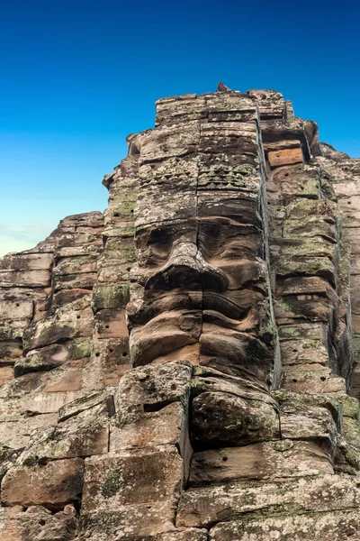 Face statuaire, Angkor, Cambodge — Photo