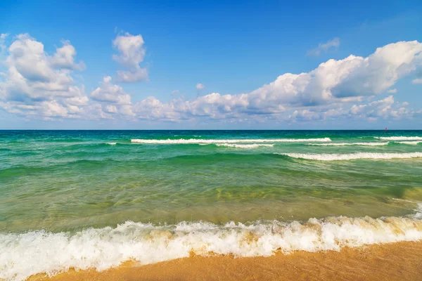 Lato morze plaża — Zdjęcie stockowe