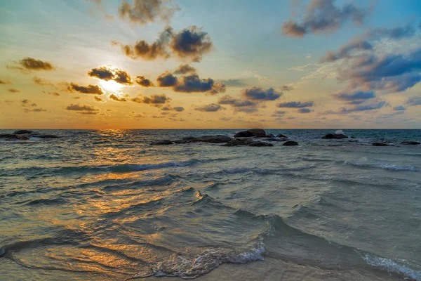 Sunrise beach lato — Zdjęcie stockowe