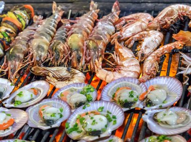 Izgara yumuşakça midye