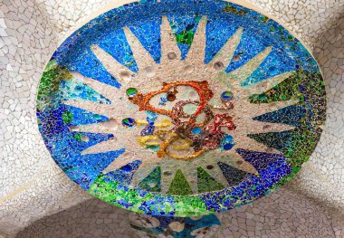 Mozaik güneş Barcelona Gaudi