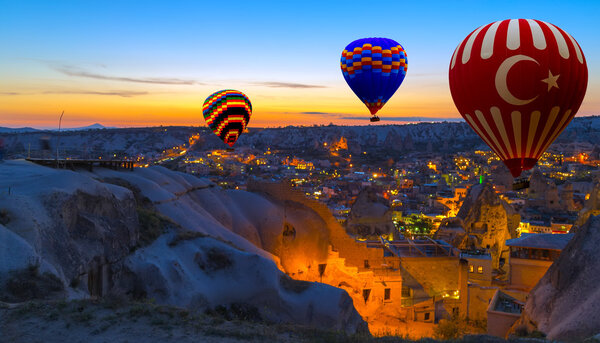 Воздушные шары утром Каппадокия Турция
