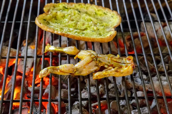 Frog Meat On A Charcoal BBQ — Stock Photo, Image