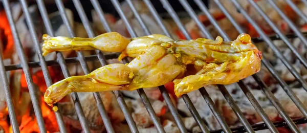 Froschschenkel gegrillte Meeresfrüchte — Stockfoto