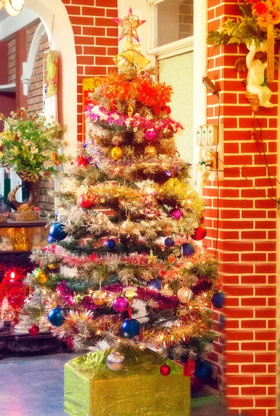 Árbol de Navidad interior —  Fotos de Stock