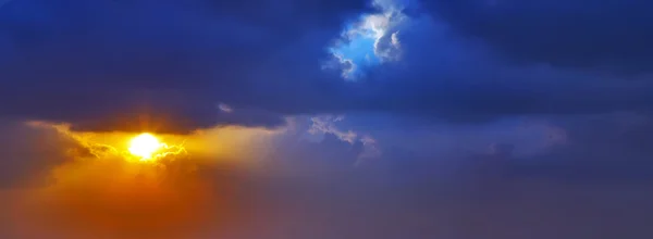 Nube puesta del sol cielo fondo — Foto de Stock