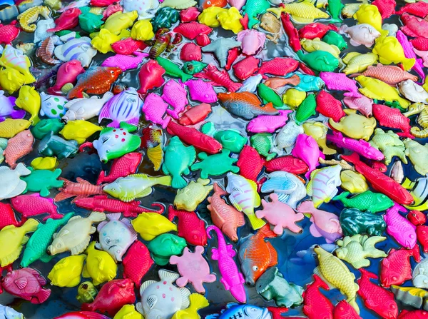 oyuncak renk plastik balık