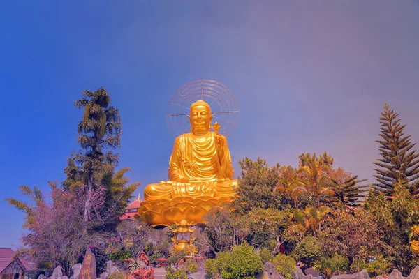 Statue de bouddha doré — Photo