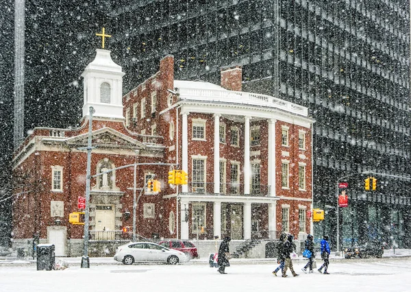 NEW YORK - JANUARY 21, 2014: Manhattan in snow — Stock Photo, Image