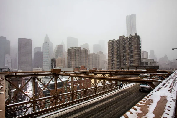 Brooklyn bridge w okresie zimowym — Zdjęcie stockowe