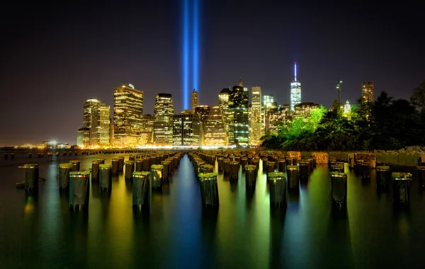 Αφιέρωμα στο φως. στο κέντρο της πόλης της Νέας Υόρκης — Φωτογραφία Αρχείου