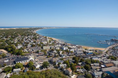 Cape Cod sahil, Pilgrim Anıtı, Massachusetts görüntülendi 