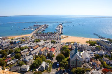 Cape Cod sahil, Pilgrim Anıtı, Massachusetts görüntülendi 