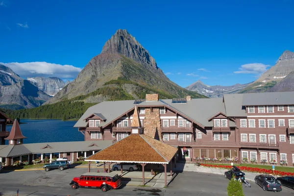 Historisch viele Gletscher Resort im Gletschernationalpark — Stockfoto