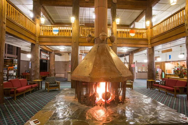 National Historic Landmark - Many Glacier Hotel interior — Stock Photo, Image