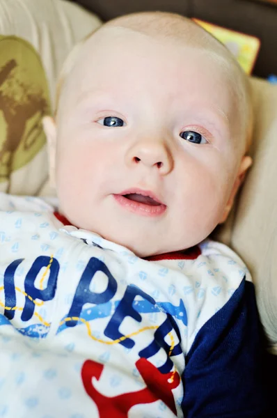 Zoete twee maanden baby — Stockfoto