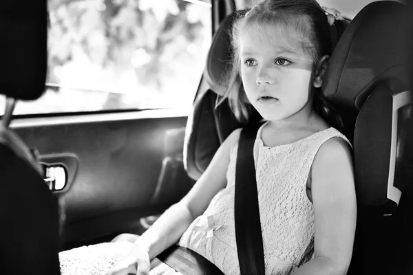 Barn i bil — Stockfoto