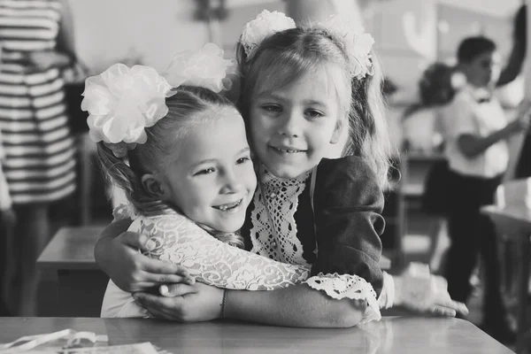 Two Little Schoolgirls Happy See Each Other — Stock Photo, Image