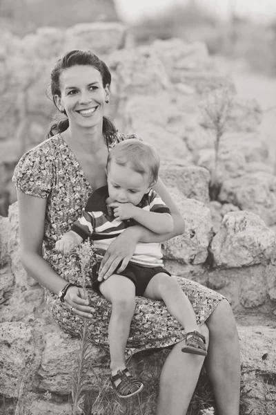 Mother and toddler son — Stock Photo, Image