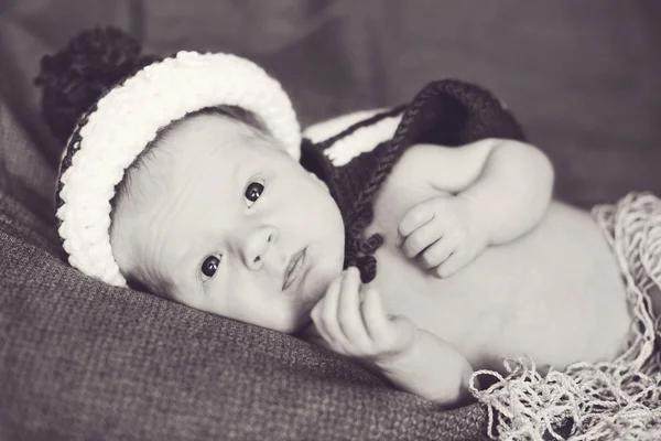 Pasgeboren jongen — Stockfoto