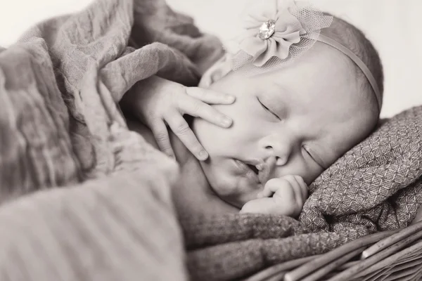 Newborn girl — Stock Photo, Image