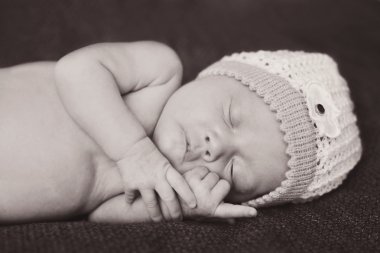 Yeni doğmuş bebek uyku