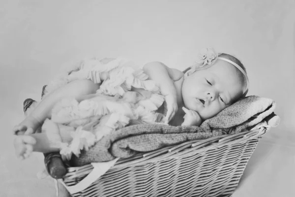 Nyfödd flicka — Stockfoto