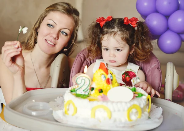 Toddler with cake — Stock Photo, Image