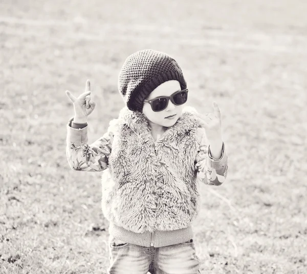 Tout-petit fille rock out — Photo