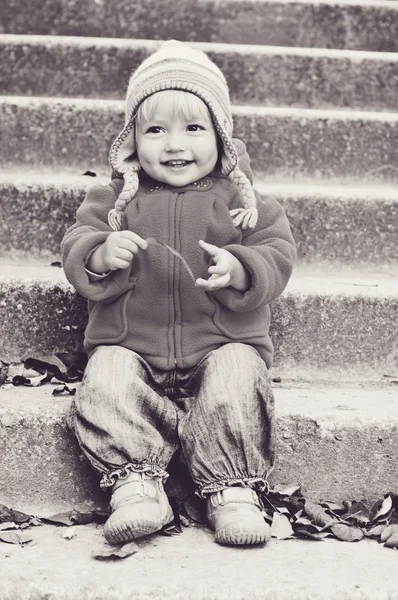 Hermosa niña pequeña. — Foto de Stock