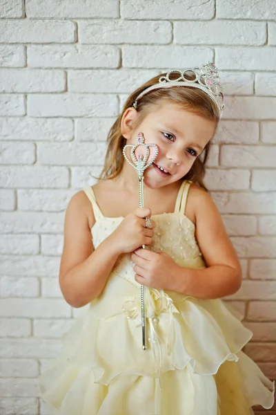 Niedliche kleine Prinzessin — Stockfoto