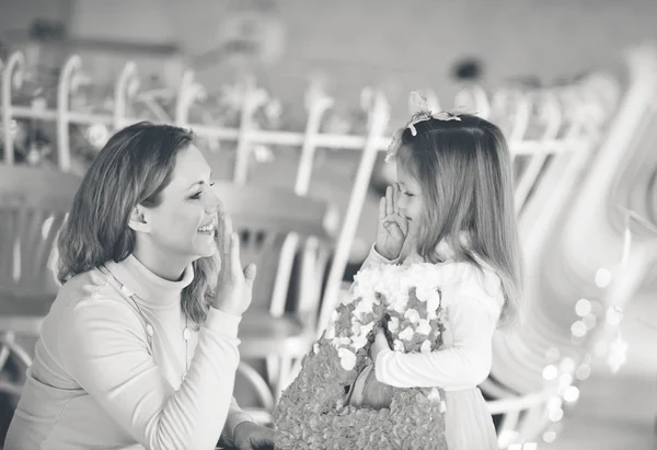 Mutter und Tochter — Stockfoto