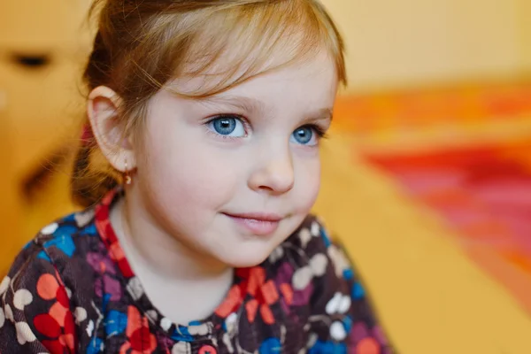 Sweet toddler girl — Stock Photo, Image