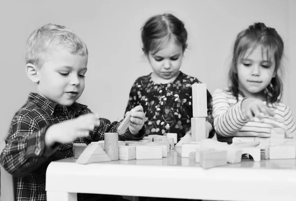 Children playing blocks — Stock Photo, Image