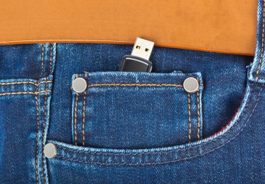 USB flash Bellekler kot pantolon cebinde