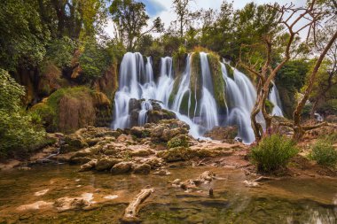 Bosna-Hersek 'te Kravice şelalesi