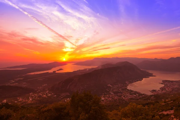 Baía de Kotor ao pôr do sol - Montenegro — Fotografia de Stock