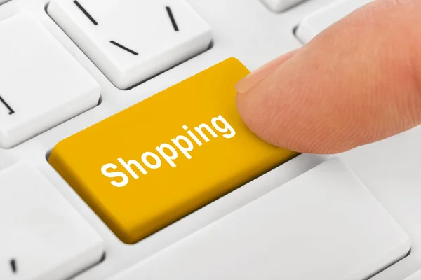 Computer laptop toetsenbord met Shopping sleutel — Stockfoto
