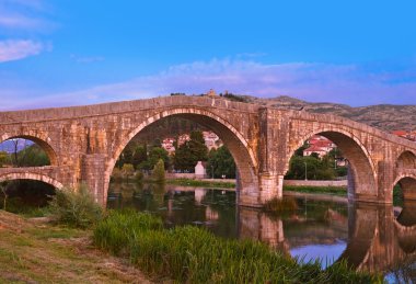 Trebin - Bosna-Hersek eski köprü
